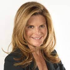 Jocelyn Weiss's Instagram, Twitter & Facebook