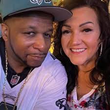 Steve Perry (Journey) bætti við...