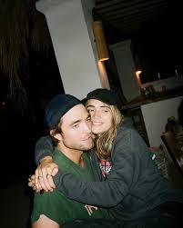 Is Robert Pattinson Off The Market Forever Get To Know His Girlfriend Film Daily