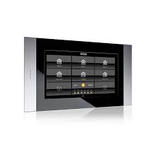 Über ein einziges display wird jeder spielend die gesamte technik im gebäude sowie seine medien für kommunikation, information und unterhaltung einfach kontrollieren und steuern können. Smart Home Systeme Knx Fur Den Neubau Die Erste Wahl