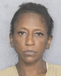 Quinones, Efrain TOUCH OR STRIKE/BATTERY/DOMESTIC VIOL Bail: $0.00 Age: 56  Height: 5'07" Weight: 160 lbs Gender: Male Race: W Location: Main Jail  Arresting Agency: SEMINOLE Arrest Date: 04/06/2025 Follow us