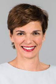 She is the first woman to lead the spö. Dr Pamela Rendi Wagner Confirmed As Party Leader Of The Social Democratic Party Of Austria Vindobona Org Vienna International News