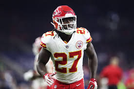 Latest on cleveland browns running back kareem hunt including news, stats, videos, highlights and more on espn. Chiefs Release Kareem Hunt After Video Shows Him Shoving Kicking Woman The Ringer