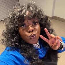 Freightliner is hiring 20 employees straight through the door. Link 🔗  below ⬇️ (Gaffney SC) Starting-$23.00/hr