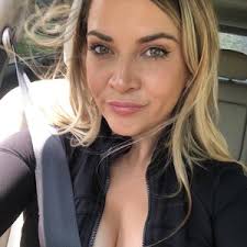 Kassy Justine (@kassyjustine)