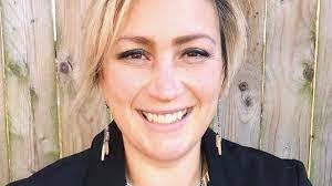 Lorie Appleberry's Instagram, Twitter & Facebook