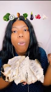 Videos De Debora Comiendo