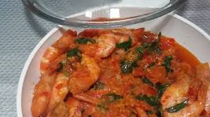 Hidangan ini menjadi salah satu masakan pelengkap wajib. Udang Sambal Kunyit Dimanaja Com