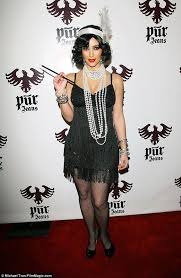 конкурсы на вечеринку в стиле чикаго 30 х годов So 1920s The Next Is Of The Selfish Author In A Black Flapper Outfit Wh Kim Kardashian Halloween Costume Kardashian Halloween Costume Kim Kardashian Halloween