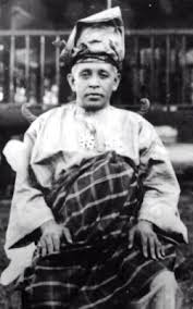 Bonda baginda sultanah maimunah merupakan puteri kepada yang mulia ungku abdul majid ibni almarhum dato' temenggong sri maharaja tun ibrahim. Pahang8