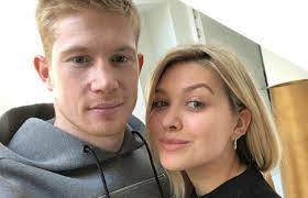 Kevin de bruyne steht während der diesjährigen wm für belgien auf dem platz und kämpft um den sieg. De Bruyne Hat Seine Frau Im Netz Geklart
