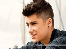 Biasa tampil dengan rambut panjang, 6 artis potong pendek ini bikin pangling. Model Rambut Emo Cowo
