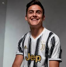 La paradoja es que la juventus trajo a. Juventus Presento Su Nueva Camiseta Los Detalles Que Generaron Burlas En Las Redes Sociales Infobae