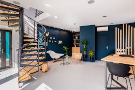 Situé dans centre commercial aushopping grand plaisir. Agence Immobiliere La Rochelle Royan Espaces Atypiques