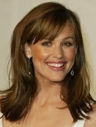 Frisuren Haare Halblang Frisuren Haare Halblang Halblange Haare Mit Pony Frisur M Halblange Haare Mit Pony Halblange Haare Frisuren Mittellanges Haar Mit Pony