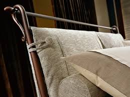 Un vasto catalogo di arredamento e mobili per una casa su misura. Ciacci La Collezione Juliet Compie 20 Anni