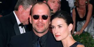 Bruce willis, and the characters he plays, are the kind of people who just get better as they get there are those bruce willis characters who are best described as bad guys trying to do good, such. Wieso Bruce Willis Und Demi Moore Wieder Zusammenwohnen Radio Hamburg