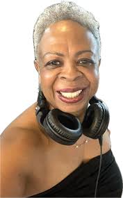 EVEN IF YOU'RE NOT GOING….⬇️ Get Your Tickets On The Link Below ⬇️ Pick  “T.Smooth” when picking an Artist, thanks 🙏🏾 #TSmoothGang 💪🏾😎🚀  #LetsGetit https://www.2hotradio.com/products/chi25