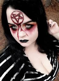 Remembering Halloween last year 🍫🎃🍬