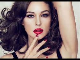 Holiday Look inspired by Monica Bellucci ! (using Naked basics)