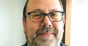 Managers begin turning their backs