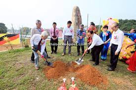 Sjk chung hua sungai tengah (ycc1302): Rm300 000 Pledged For Sjkc Sg Tengah
