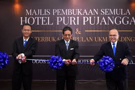 Pejabat timbalan naib canselor (akademik dan antarabangsa). Ukm Malaysia On Twitter Majlis Pembukaan Semula Hotel Puri Pujangga Hari Terbuka Kumpulan Ukm Holdings Yang Telah Disempurnakan Oleh Ybhg Prof Dato Ir Dr Mohd Marzuki Bin Mustafa Timbalan Naib Canselor