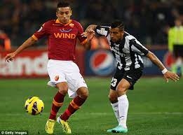 Transféré à la roma, il y devient rapidement titulaire et attire les convoitises de nombreux clubs en août 2012, marquinhos rejoint l'associazione sportiva roma dans le cadre d'un prêt payant d'un an. Psg Confirm Signing Of Marquinhos 19 From Roma Daily Mail Online