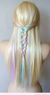 Pastel Color Highlights On Blonde Hair Color In A Braid Haar Styling Pastell Haarfarben Frisuren Langhaar