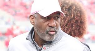 Gene Smith Says Ohio State Will Not Cut Sports or Coaching Salaries At This  Time