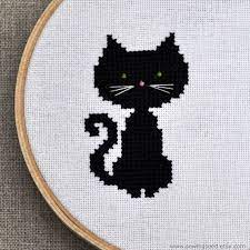 Cats counted cross stitch patterns to print online, thousands of designs to choose from. Pin By Almudena Fdez On Cross Stitch Cat Cross Stitch Pattern Black Cat Cross Stitch Pattern Black Cat Cross Stitch