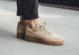 Arriving in a standout khaki colourway, the fresh kicks are constructed with a premium suede upper, adding new life to their. Arrowhead Ogromen Student Air Force One Suede Camel Das Schulz Com