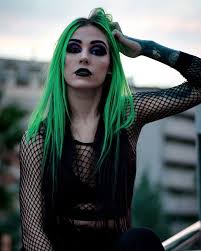 Alex Nogueron On Instagram Whatever Canon Greenhair Makeup 50mm Tattooedgirl Girlwithtattoos Al Hair Inspo Color Goth Beauty Green Hair