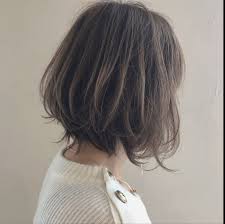 hair ヘアー はスタイリスト モデルが発信するヘアスタイルを中心に トレンド情報が集まるサイトです 20万枚以上のヘアスナップから髪型 ヘアアレンジをチェックしたり ファッション メイク ネイル 恋愛の最新まとめが見つかります 肩 ヘアスタイル
