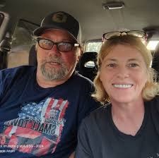 Nancy Pelosi gifted a folded American flag to George Floyd's family last  week. Many are asking if she bestowed an honor meant only for veterans.