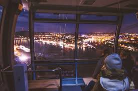 Schau diese und ähnliche touren an oder plan deine eigene mit komoot! Fahrt In Einer Gondel Mit Der Seilbahn Koblenz Blick Auf Koblenz Deutsches Eck Und Altstadt Rhein Und Mosel Seilbahn Koblenz Gondel