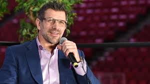 Marc bergevin semble plus à l'aise que jamais, que ce soit au téléphone ou dans les médias francophones. Rendez Vous Ch One On One With Marc Bergevin