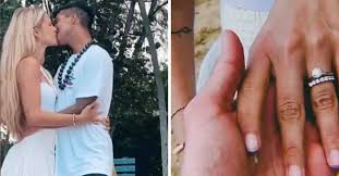 Os famosos decidiram adotar duas cachorrinhas para viverem com eles. Gabriel Medina Revela Video De Casamento Com Yasmin Brunet Istoe Independente