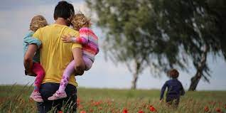 How To Help Children Cope With A Death In The Family - Casa De Paz Funeraria