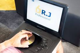 Connect protable dvd player to standard tv. The 5 Best Portable Dvd And Blu Ray Players Of 2021
