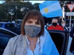 Alguna vez armé una molotov, pero ya me olvidé la presidenta del pro recordó sus tiempos de militancia montonera en la década del 70 y lanzó una polémica frase. Patricia Bullrich Y Su Pasado En Montoneros Alguna Vez Arme Una Molotov Pero Ya Me Olvide Cronica Firme Junto Al Pueblo