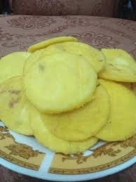 Singkong menjadi sumber karbohidrat yang bisa dijadikan pilihan sebagai makanan pokok maupun camilan. Karupuak Lento Oleh Oleh Khas Minang Lazada Indonesia