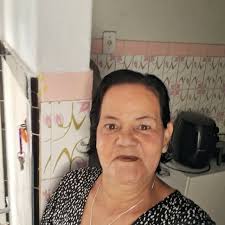 Aí meu Jesus, não aguentei e chorei, tanto garoto novo se perdendo nas  drogas, assaltando gente indefesa, minha filha mesmo ,roubaram o celular  dela,tanto suor pra comprar, e esse rapaz com uma