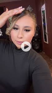 Juliana Puente's Instagram, Twitter & Facebook