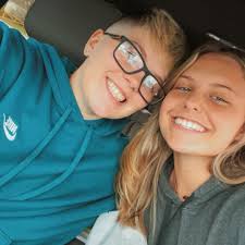 So my GF made $700 in 2024 for DD. She had $500 tax return before adding  door dash but after adding door dash she had to pay $85 out of pocket and