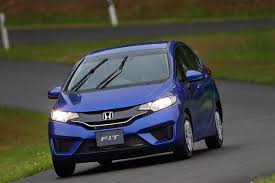 The white for the honda fit is available with the platinum metal effect with the texture of pearl to give it more luster. Honda Fit 2021 Price In Pakistan Pictures Reviews Pakwheels