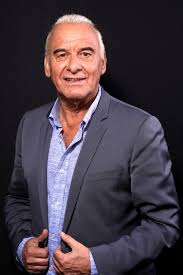 He was previously married to. Michel Fugain Son Pere Lui En Voulait Car Il A Arrete La Medecine Pour Faire Du Cinema