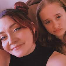 fan mail streams???? 💜