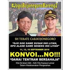 Foto jokowi pakai sakral psht. Jelang Ritual Sakral Psht Kapolres Bojonegoro Keluarkan Maklumat Teras Jatim