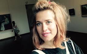 Zpěvačka emma smetana (33) přichystala po svoje fanoušky nový videoklip. Sebevedoma Moderatorka Stale Ceka Valka S Televizi Nova Je Totiz Behem Na Hodne Dlouhou Trat Krajske Listy Cz